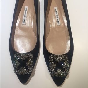 BRAND NEW Manolo Blahnik Hangisi Flat